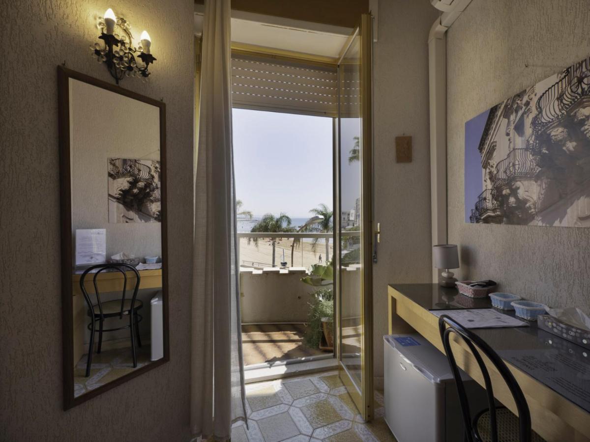 L'Onda Bed & Breakfast Marina di Ragusa Ngoại thất bức ảnh